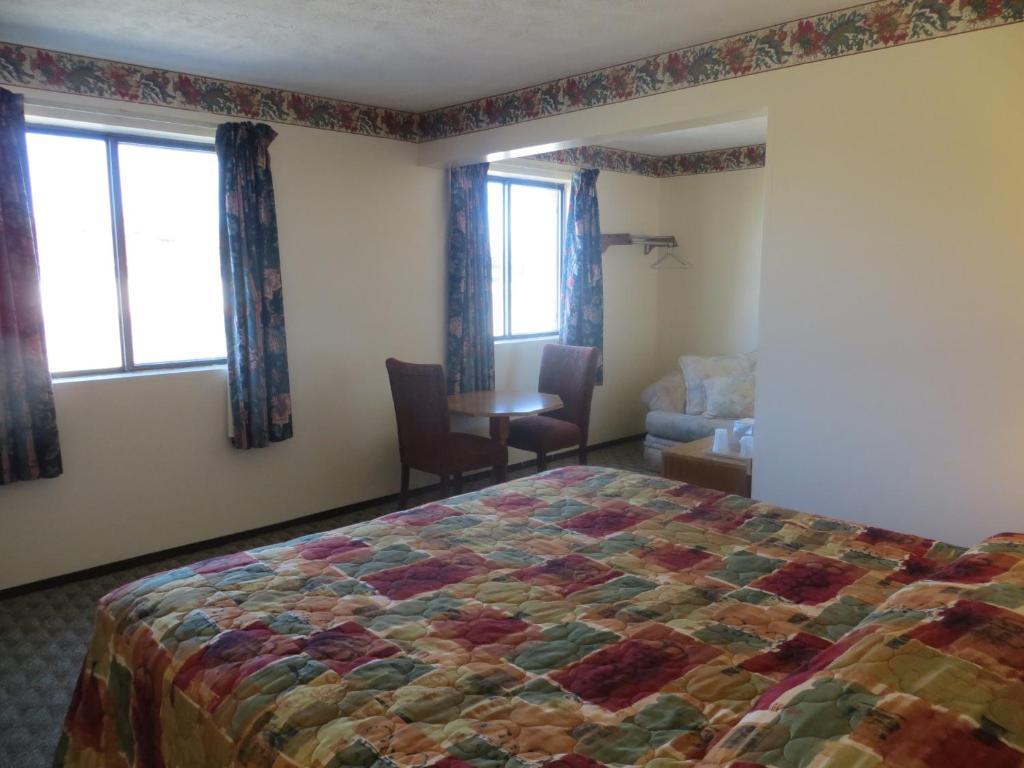 Baxter Inn 4 Less Baxter Springs Room photo